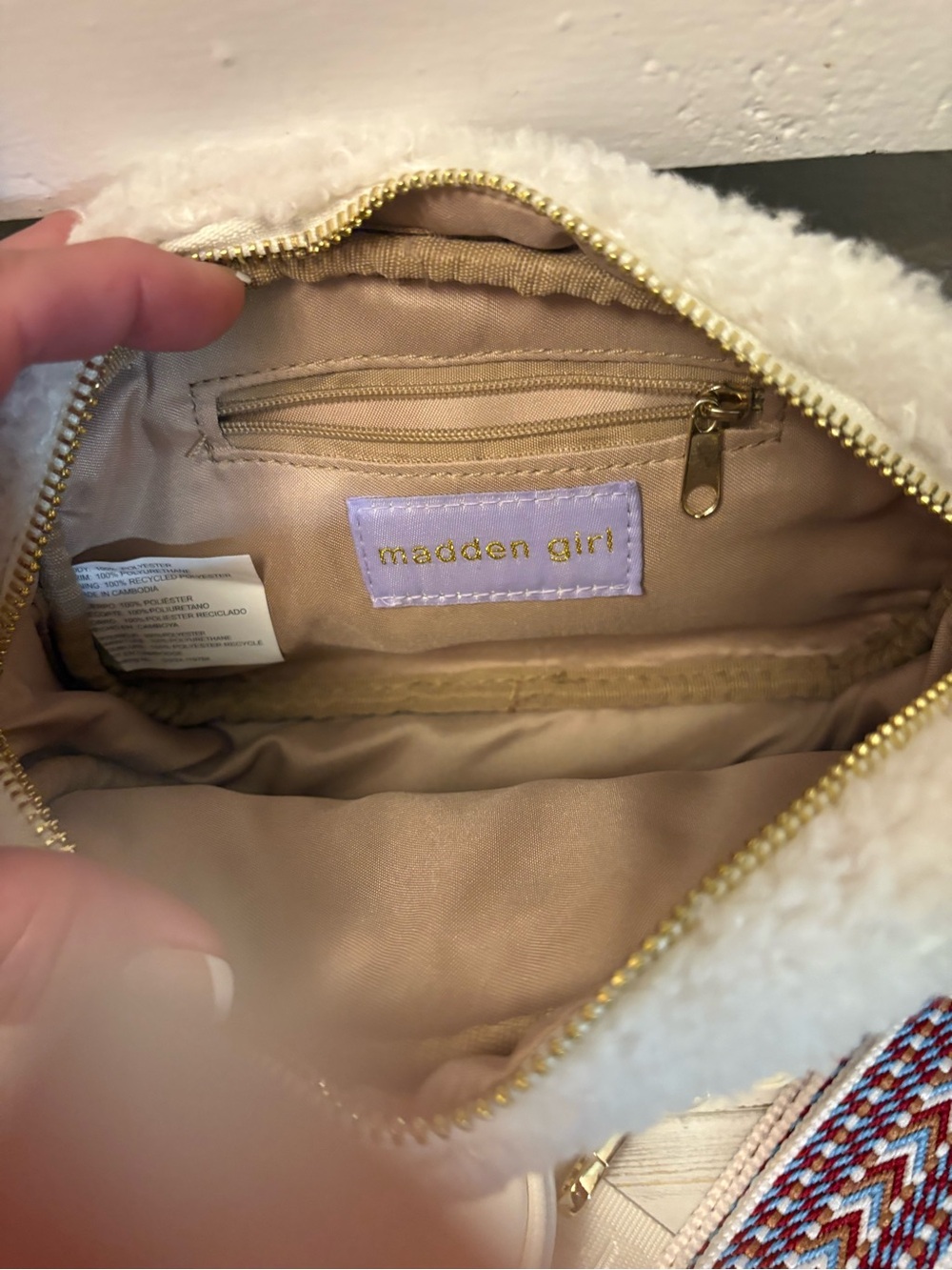 Madden Girl Cream Sherpa Crossbody with Detachable Patterned and Solid Straps - Picture 4 of 6